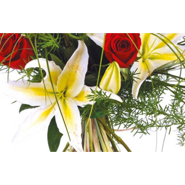 Fleurs en Deuil | zoom sur un lys blanc du bouquet Duchesse