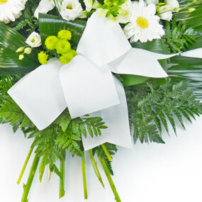 Fleurs en Deuil | mosaïque : noeud de la Gerbe de fleurs deuil blanche