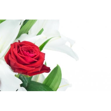Fleurs en Deuil | zoom sur une rose du Bouquet linéaire de deuil "Mystère de Roses"