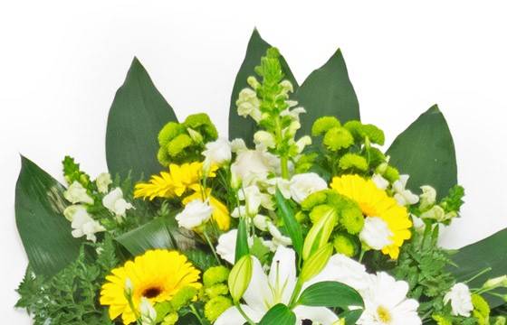 Fleurs en Deuil | vue sur le haut de la création florale de deuil Fleurs en Deuil | vue sur le haut de la création florale de deuil