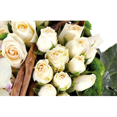 Fleurs en Deuil | zoom sur des roses blanches du coeur en fleurs Douceur